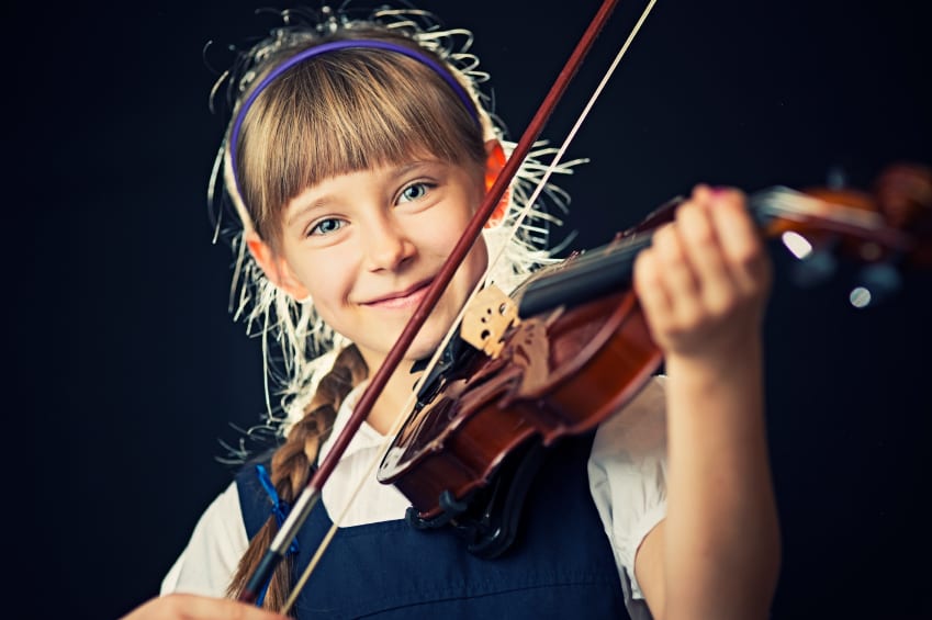 girl with violin